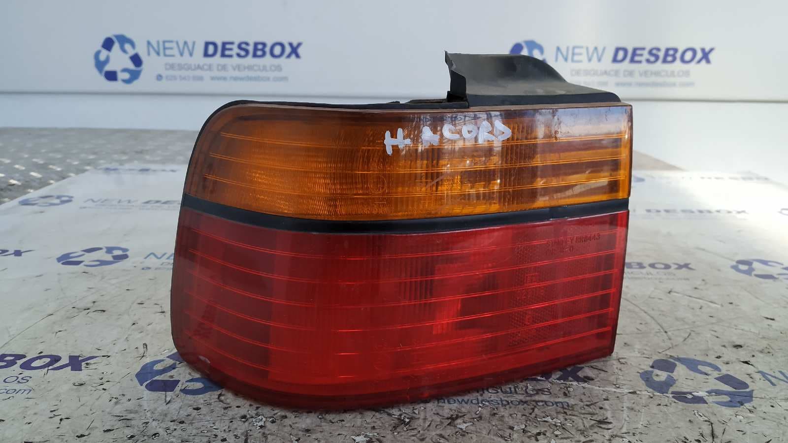 Recambio de PILOTO TRASERO IZQUIERDO para HONDA ACCORD (CB/CC) referencia OEM IAM RR8443