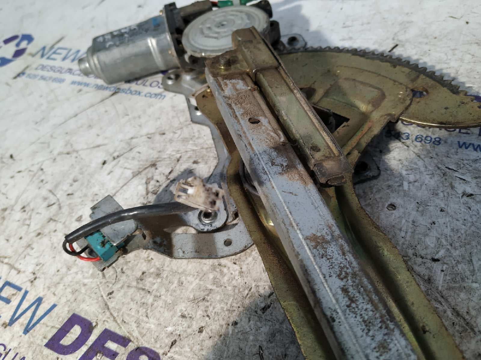 Recambio de ELEVALUNAS DELANTERO IZQUIERDO para MITSUBISHI L 200 (K34T) 2.5 Turbodiesel 4D56 referencia OEM IAM M8144595   - ROJO 2