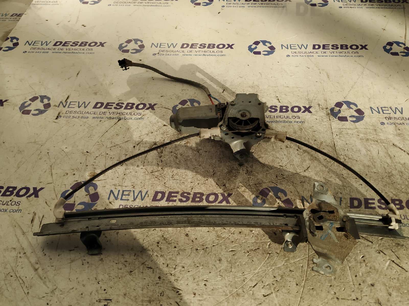 Recambio de ELEVALUNAS DELANTERO DERECHO para NISSAN PRIMERA BERLINA (P11) 1.6 16V CAT GA16DE referencia OEM IAM 400438B   - VERDE 3