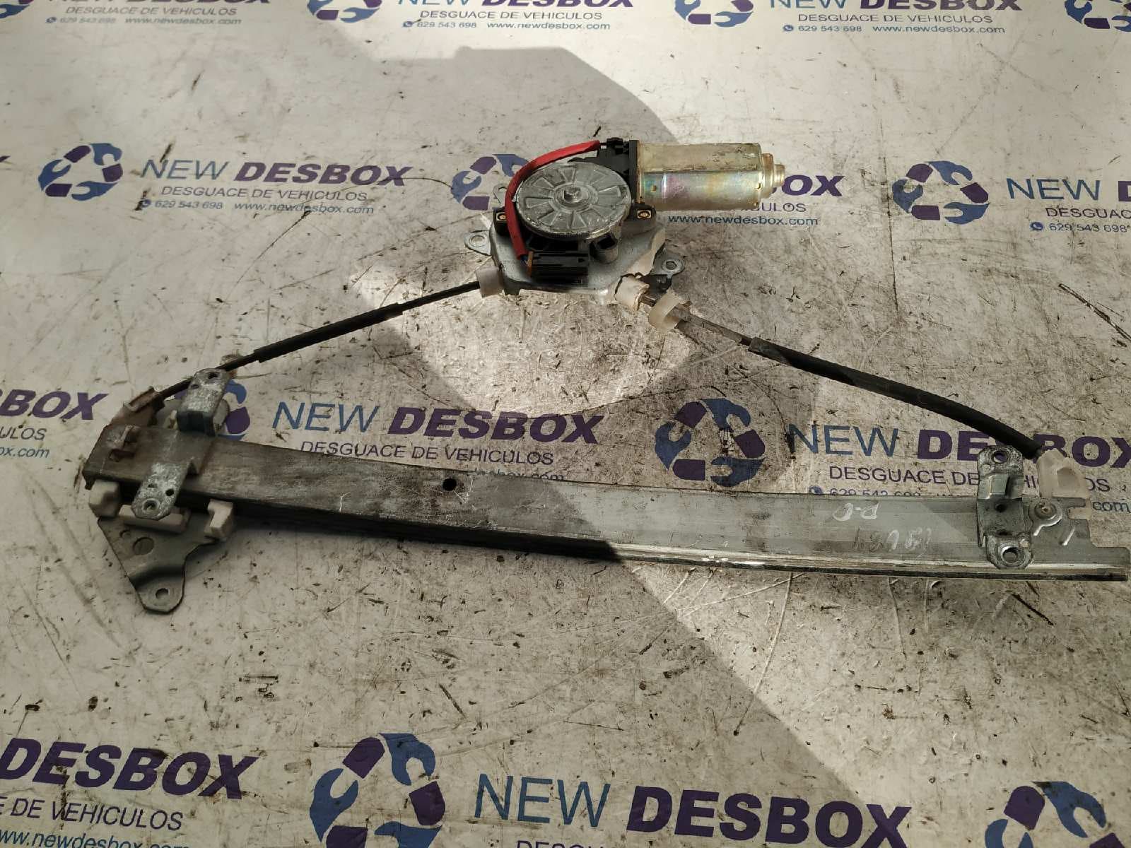 Recambio de ELEVALUNAS DELANTERO DERECHO para NISSAN ALMERA (N15) Competence (1998) CD20 referencia OEM IAM 807300M007   - ROJO