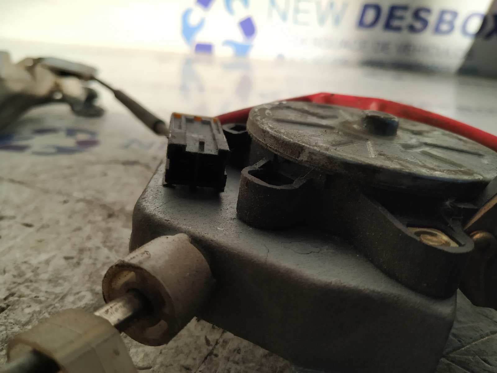 Recambio de ELEVALUNAS DELANTERO DERECHO para NISSAN ALMERA (N15) Competence (1998) CD20 referencia OEM IAM 807300M007   - ROJO 3