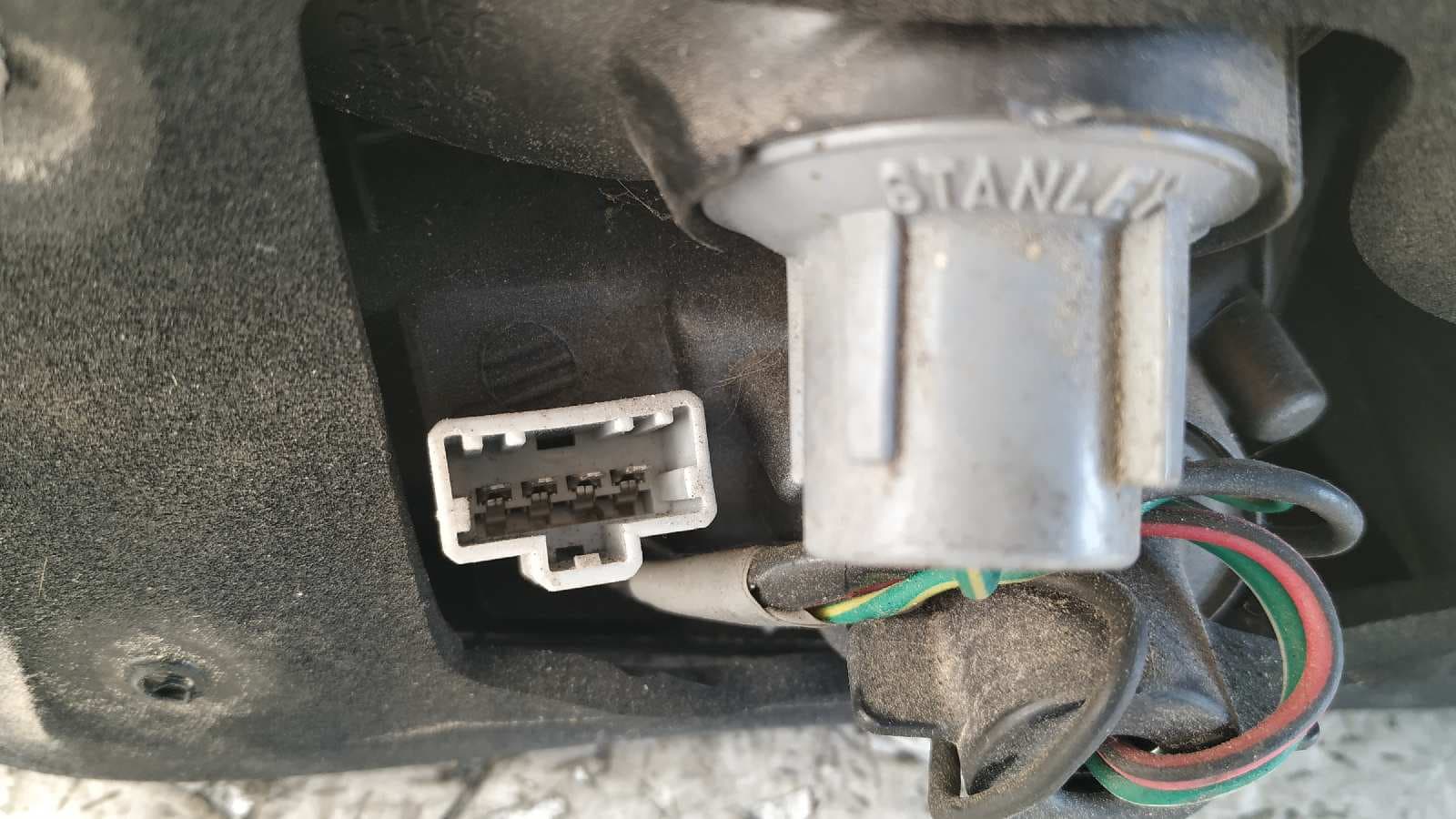 Recambio de PILOTO TRASERO IZQUIERDO para HONDA CIVIC BERLINA (EG/EH) referencia OEM IAM 0431128L 5