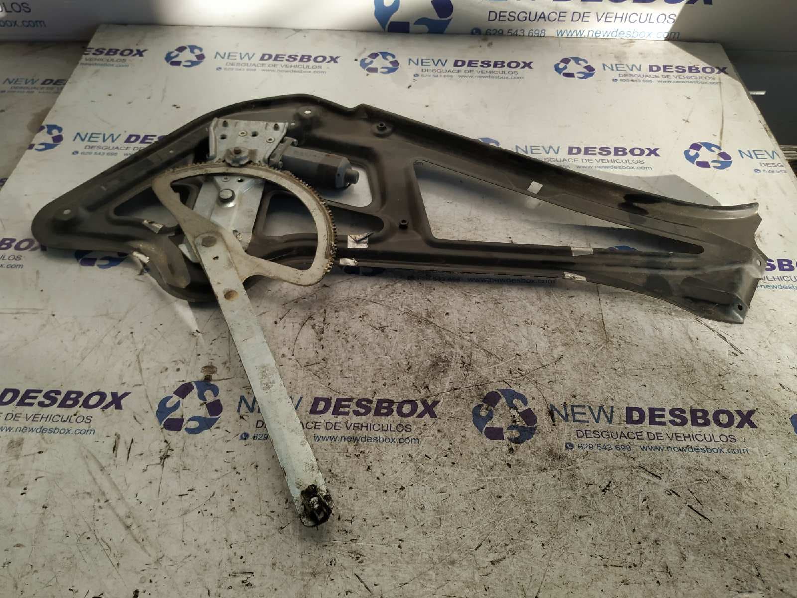 Recambio de ELEVALUNAS DELANTERO DERECHO para MERCEDES-BENZ SPRINTER 02.00 -> CAJA CERRADA, TECHO ELEVADO 314            (903.663) 611981 referencia OEM IAM 0130321735   - BLANCO 3