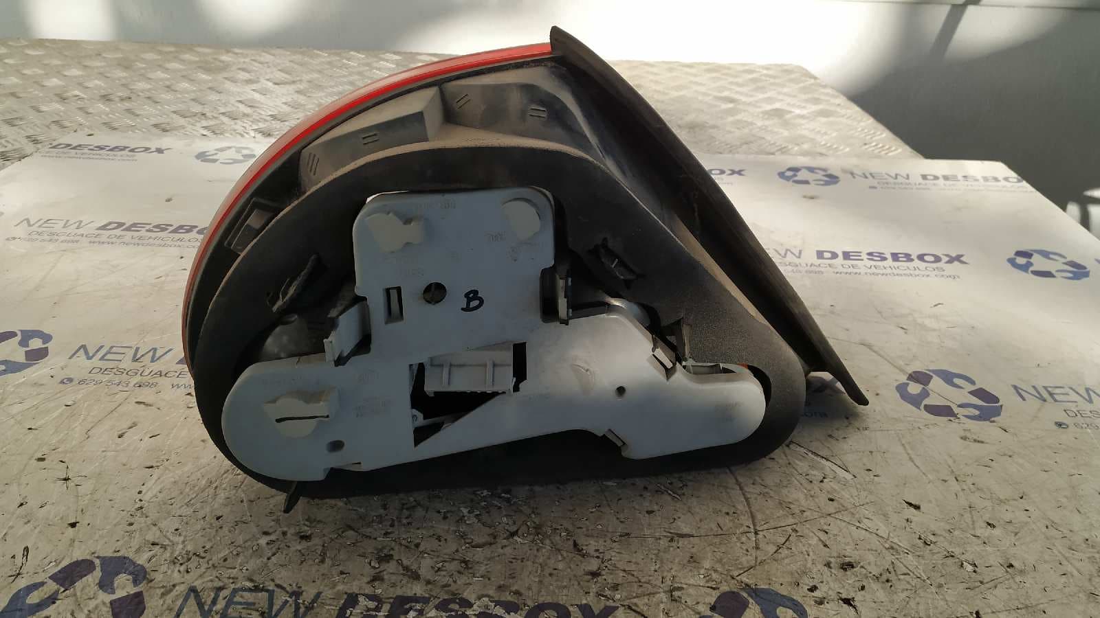 Recambio de PILOTO TRASERO DERECHO para JAGUAR S-TYPE referencia OEM IAM 23675600 3