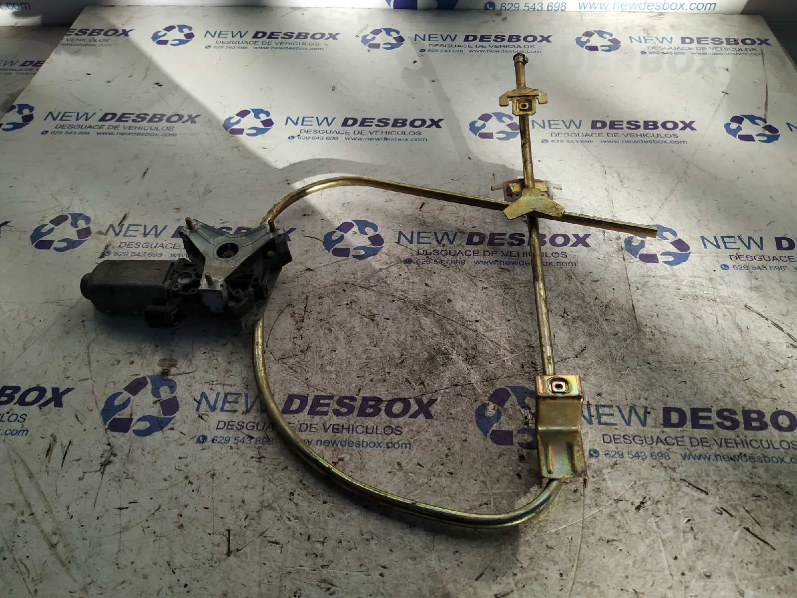 Recambio de ELEVALUNAS DELANTERO DERECHO para RENAULT CLIO II FASE I (B/CBO) 1.4 Alize E6J referencia OEM IAM    - PLATA