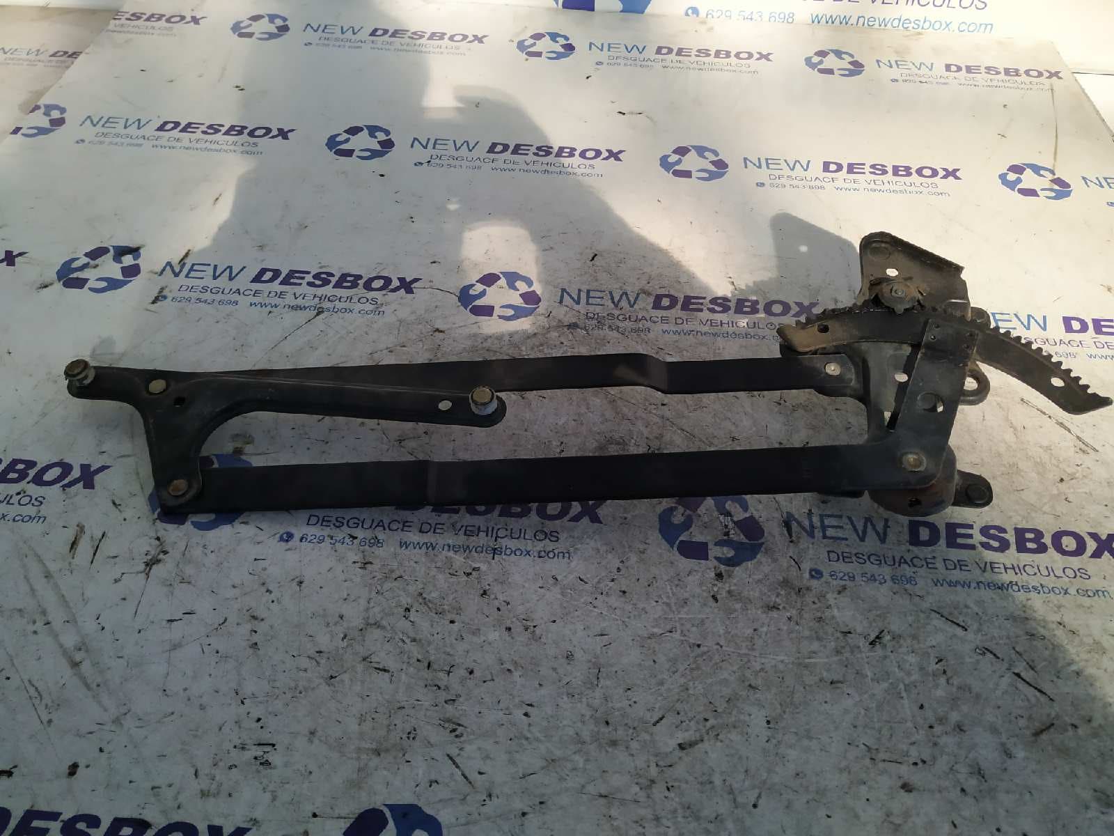 Recambio de ELEVALUNAS DELANTERO DERECHO para RENAULT TRAFIC (DESDE 5.89) 1.9 Diesel F8Q6 referencia OEM IAM    - BLANCO 2