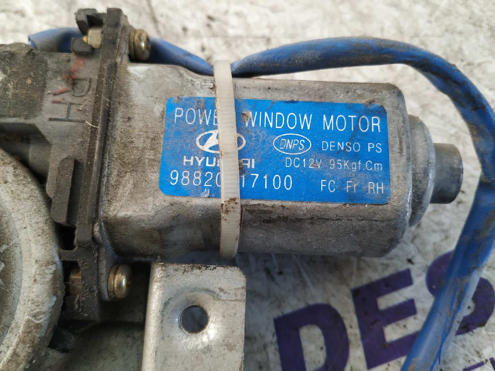 Recambio de ELEVALUNAS DELANTERO DERECHO para HYUNDAI MATRIX (FC) 1.6 GLS G4EDG referencia OEM IAM 9882017100   - AZUL 2