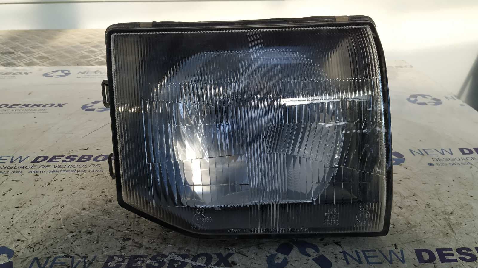 Recambio de FARO DERECHO para MITSUBISHI MONTERO (V20/V40) 2.8 Turbodiesel 4M40 referencia OEM IAM 11037746   - VERDE