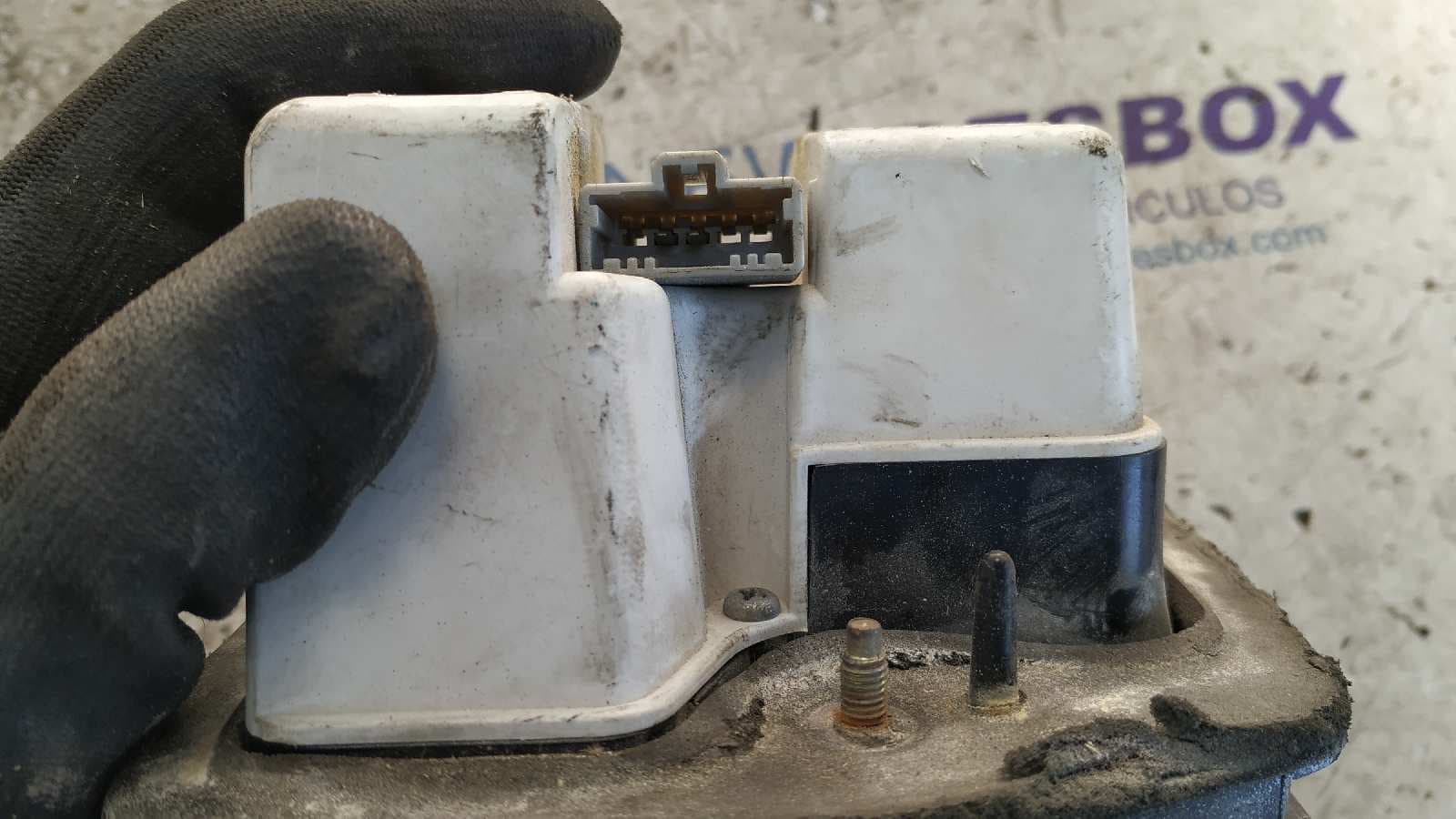 Recambio de PILOTO PORTON DERECHO para HONDA CIVIC BERLINA (EG/EH) referencia OEM IAM 0431132 4