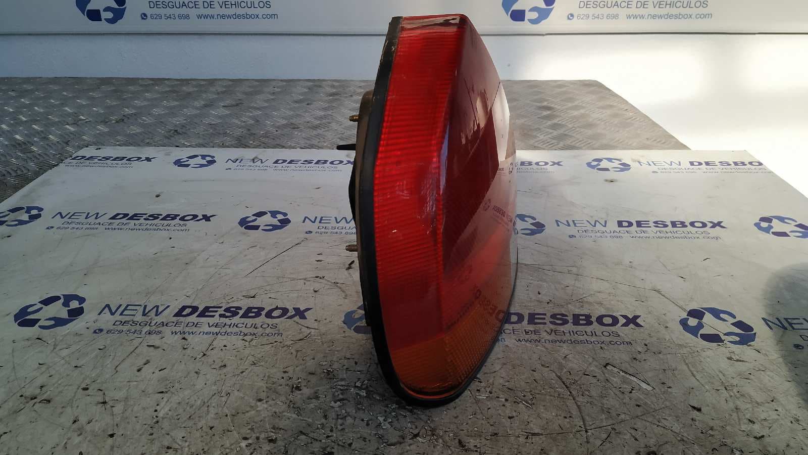 Recambio de PILOTO TRASERO IZQUIERDO para MITSUBISHI CARISMA BERLINA 4 (DA0) referencia OEM IAM 29210102 6