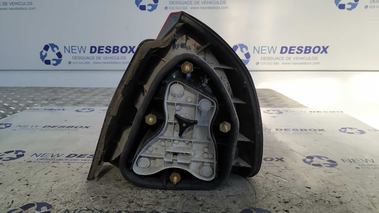Recambio de PILOTO TRASERO IZQUIERDO para MITSUBISHI CARISMA BERLINA 4 (DA0) referencia OEM IAM 29210102 4
