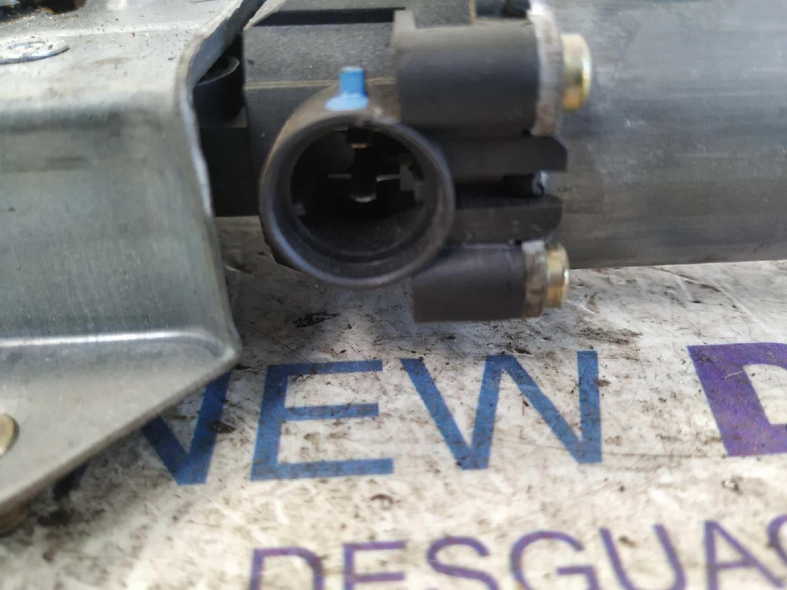 Recambio de ELEVALUNAS 3P DERECHO para RENAULT KANGOO (F/KC0) referencia OEM IAM 400664T1 4