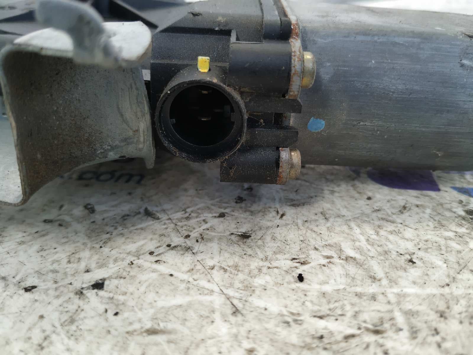 Recambio de ELEVALUNAS DELANTERO IZQUIERDO para NISSAN ALMERA (N16/E) Acenta YD22DDT referencia OEM IAM 114725   - ROJO 4