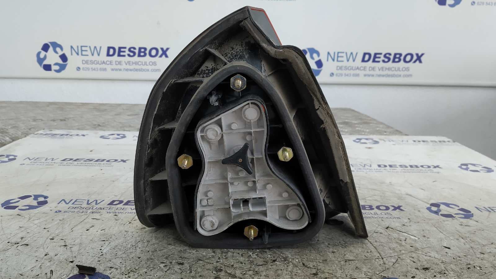 Recambio de PILOTO TRASERO DERECHO para MITSUBISHI CARISMA BERLINA 4 (DA0) referencia OEM IAM 29210202 4