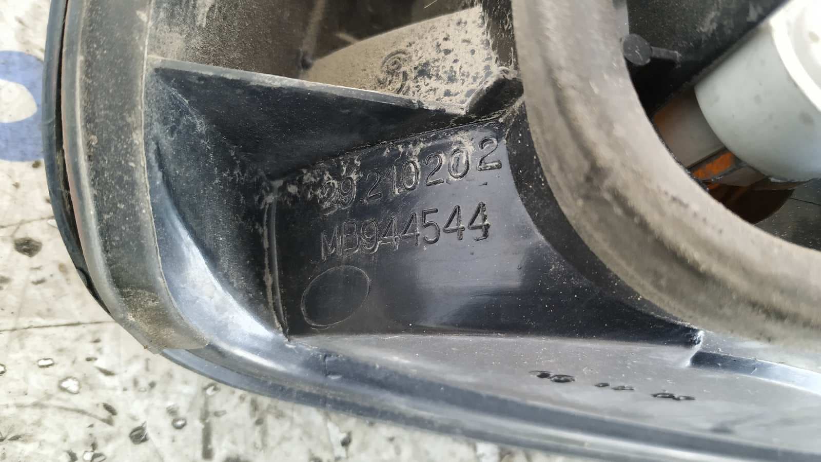Recambio de PILOTO TRASERO DERECHO para MITSUBISHI CARISMA BERLINA 4 (DA0) referencia OEM IAM 29210202 5