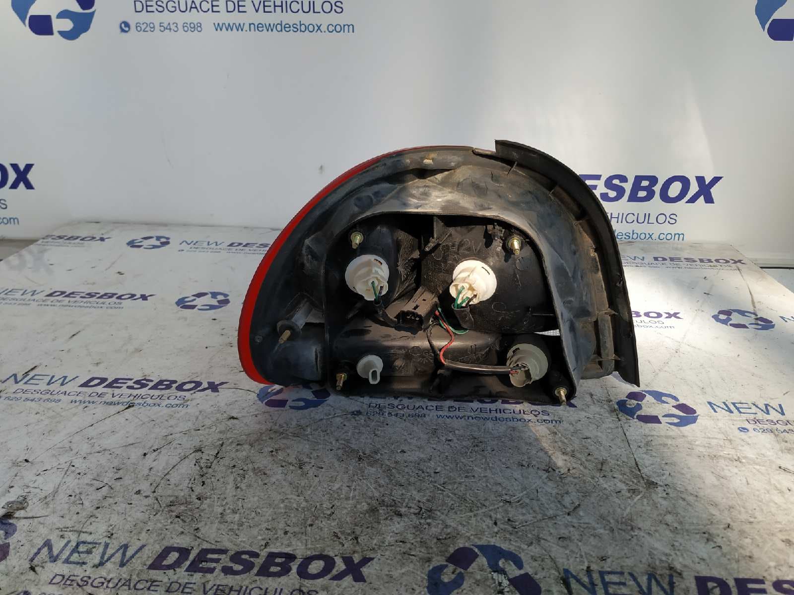 Recambio de PILOTO TRASERO DERECHO para HYUNDAI ACCENT (X3) 1.5 GS G4EK referencia OEM IAM    - GRIS 3