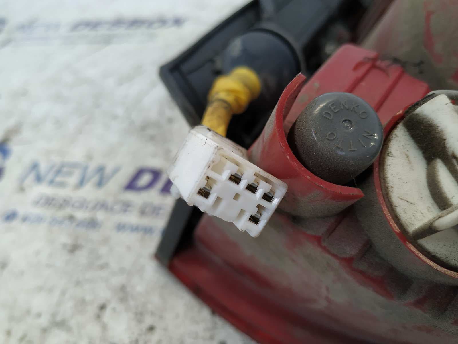 Recambio de PILOTO TRASERO DERECHO para HYUNDAI ACCENT (LC) GLS G4EDG referencia OEM IAM    - DORADO 2