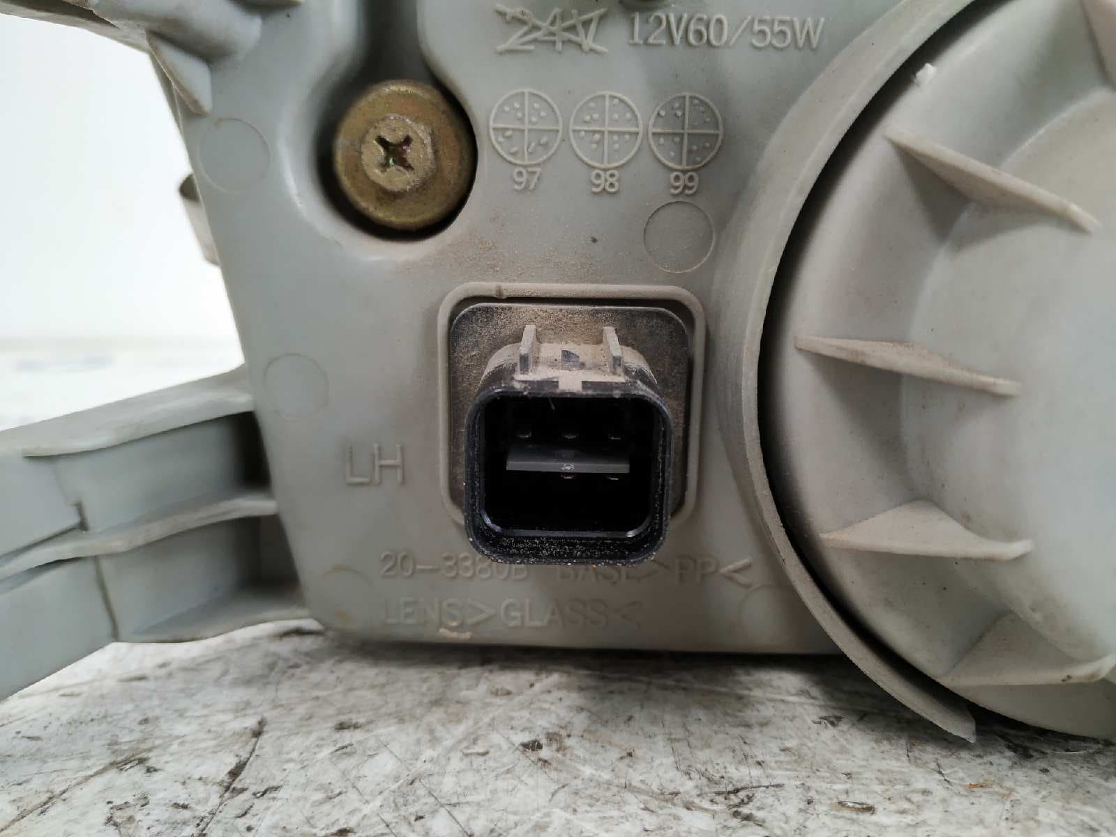 Recambio de FARO IZQUIERDO para HYUNDAI ACCENT (X3) 1.3 Cool Air G4EH referencia OEM IAM 05140811   - BLANCO 4
