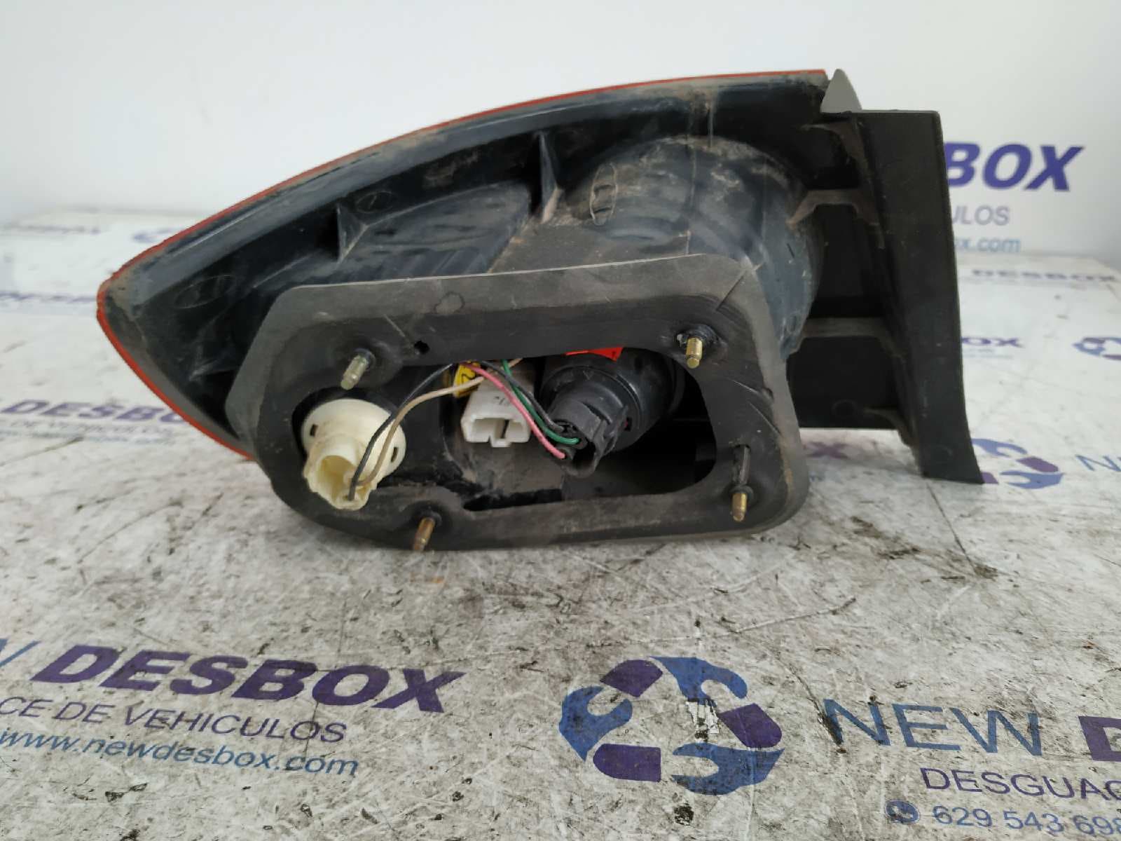 Recambio de PILOTO TRASERO DERECHO para HYUNDAI ELANTRA (XD) 1.6 Comfort (4-ptas.) G4EDG referencia OEM IAM    - AZUL 3