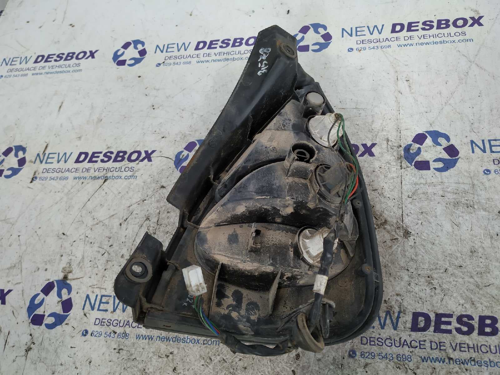 Recambio de PILOTO TRASERO IZQUIERDO para HYUNDAI LANTRA BERLINA (RD) 1.6 CAT G4GR referencia OEM IAM 000302   - BLANCO 3