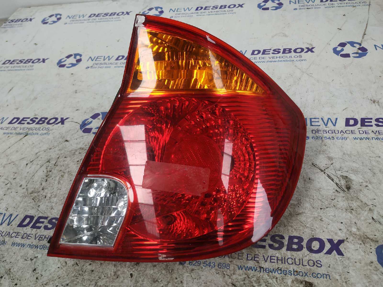Recambio de PILOTO TRASERO DERECHO para HYUNDAI ACCENT (MC) 1.4 CAT G4EE referencia OEM IAM 92402257 - AZUL