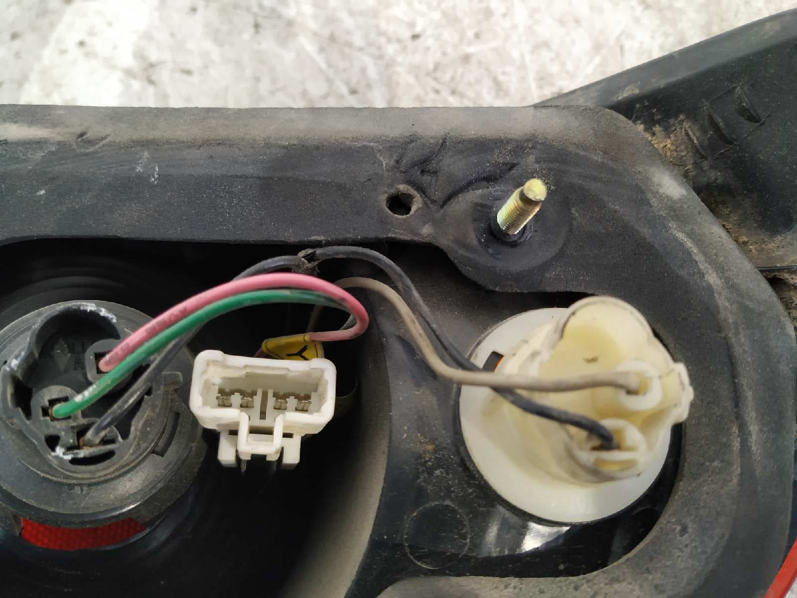Recambio de PILOTO TRASERO IZQUIERDO para HYUNDAI ELANTRA (XD) 1.6 Comfort (4-ptas.) G4EDG referencia OEM IAM    - AZUL 2