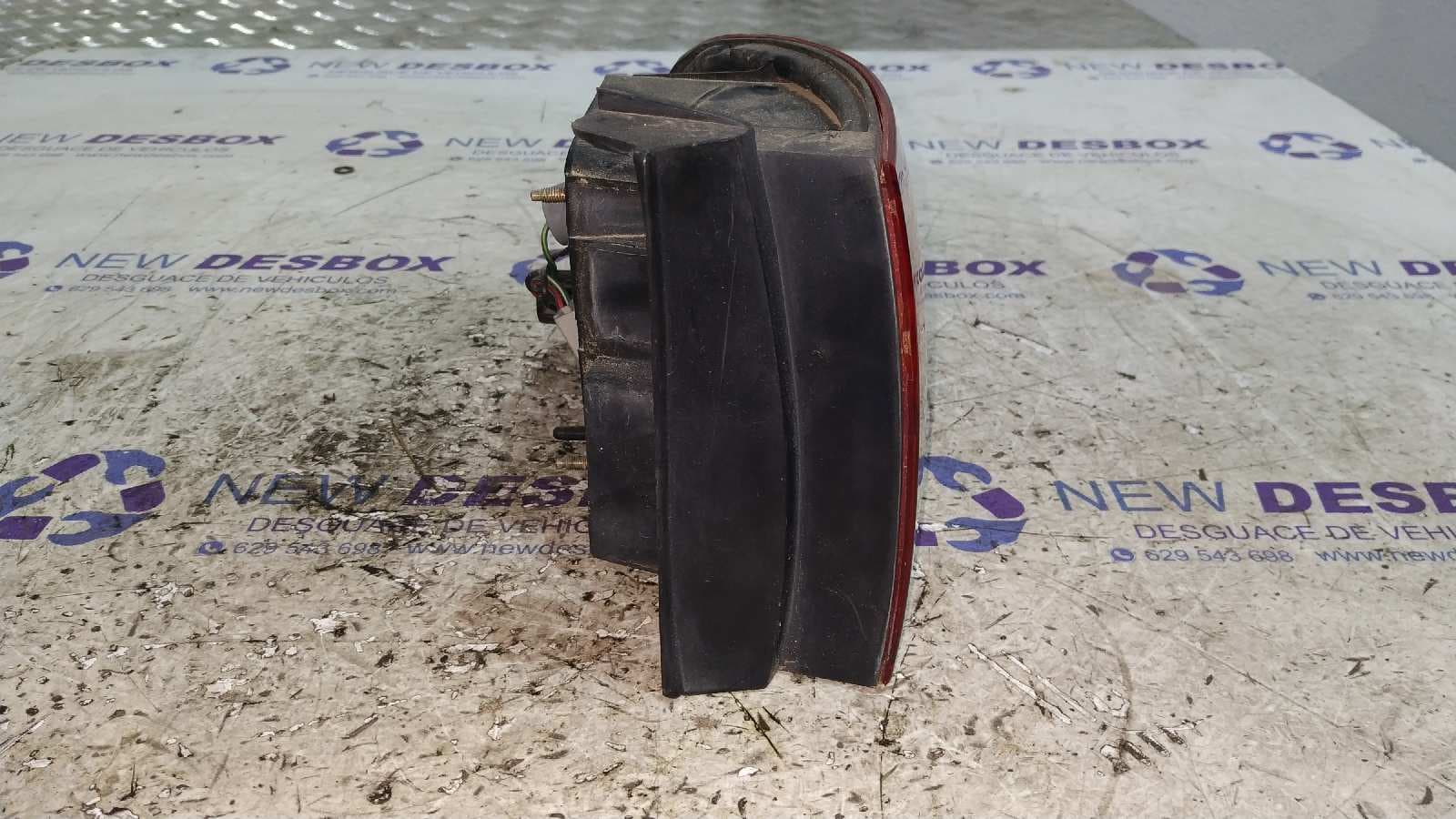 Recambio de PILOTO TRASERO DERECHO para HONDA CIVIC BERLINA (EG/EH) referencia OEM IAM 0431120 4