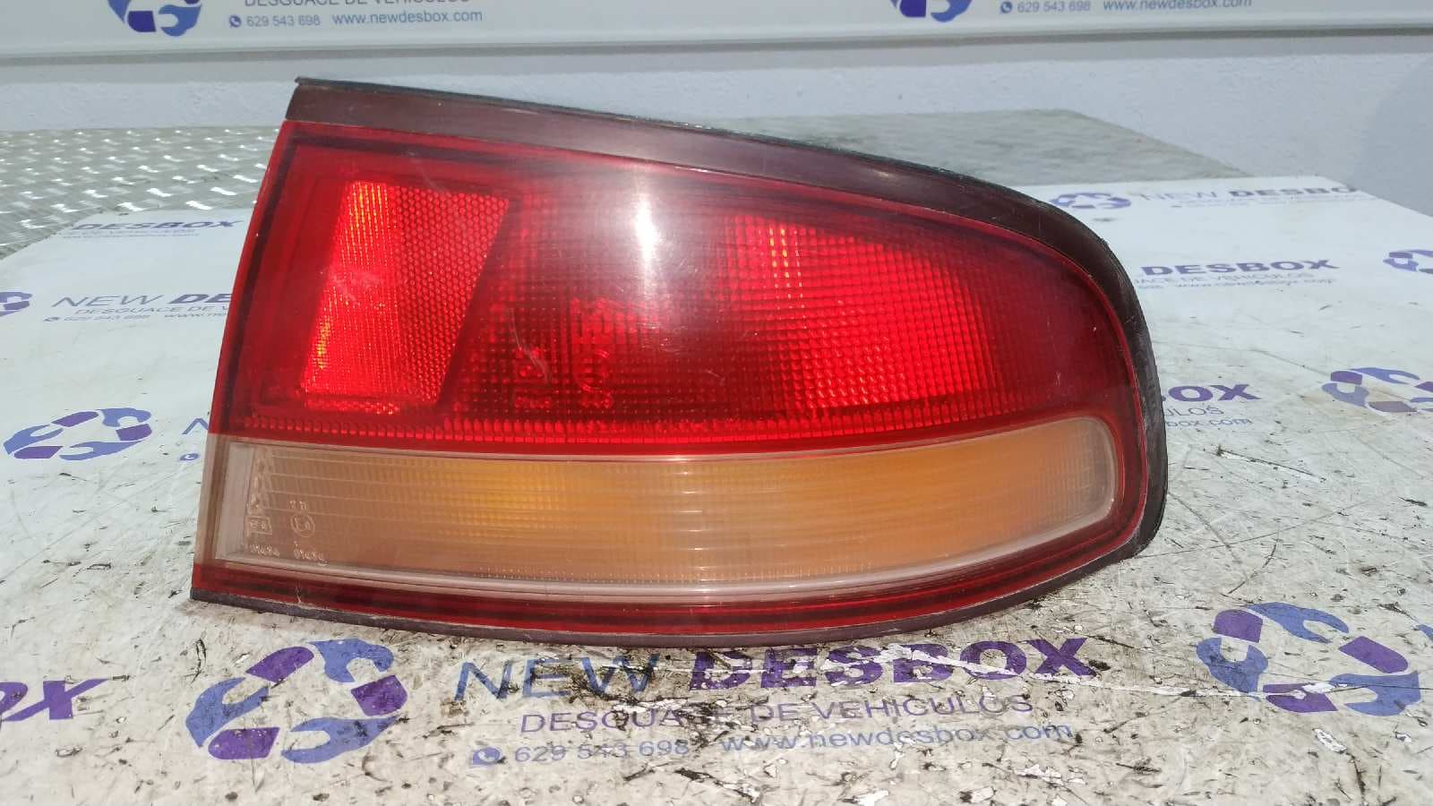 Recambio de PILOTO TRASERO DERECHO para MITSUBISHI GALANT BERLINA (E50) referencia OEM IAM 0431612