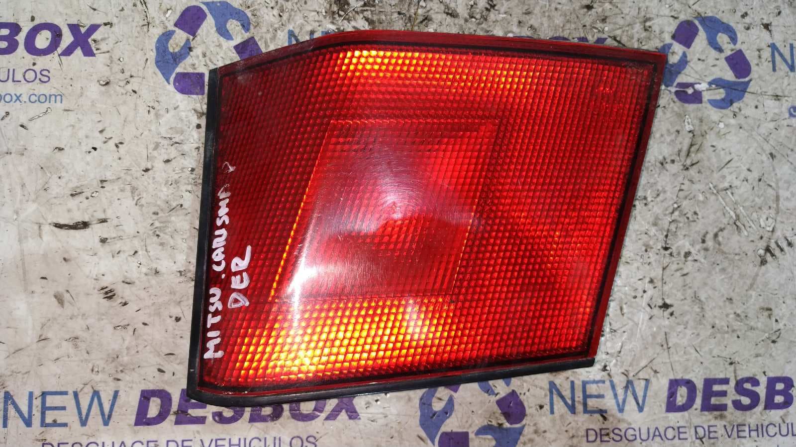Recambio de PILOTO PORTON DERECHO para MITSUBISHI CARISMA BERLINA 4 (DA0) referencia OEM IAM 29200203