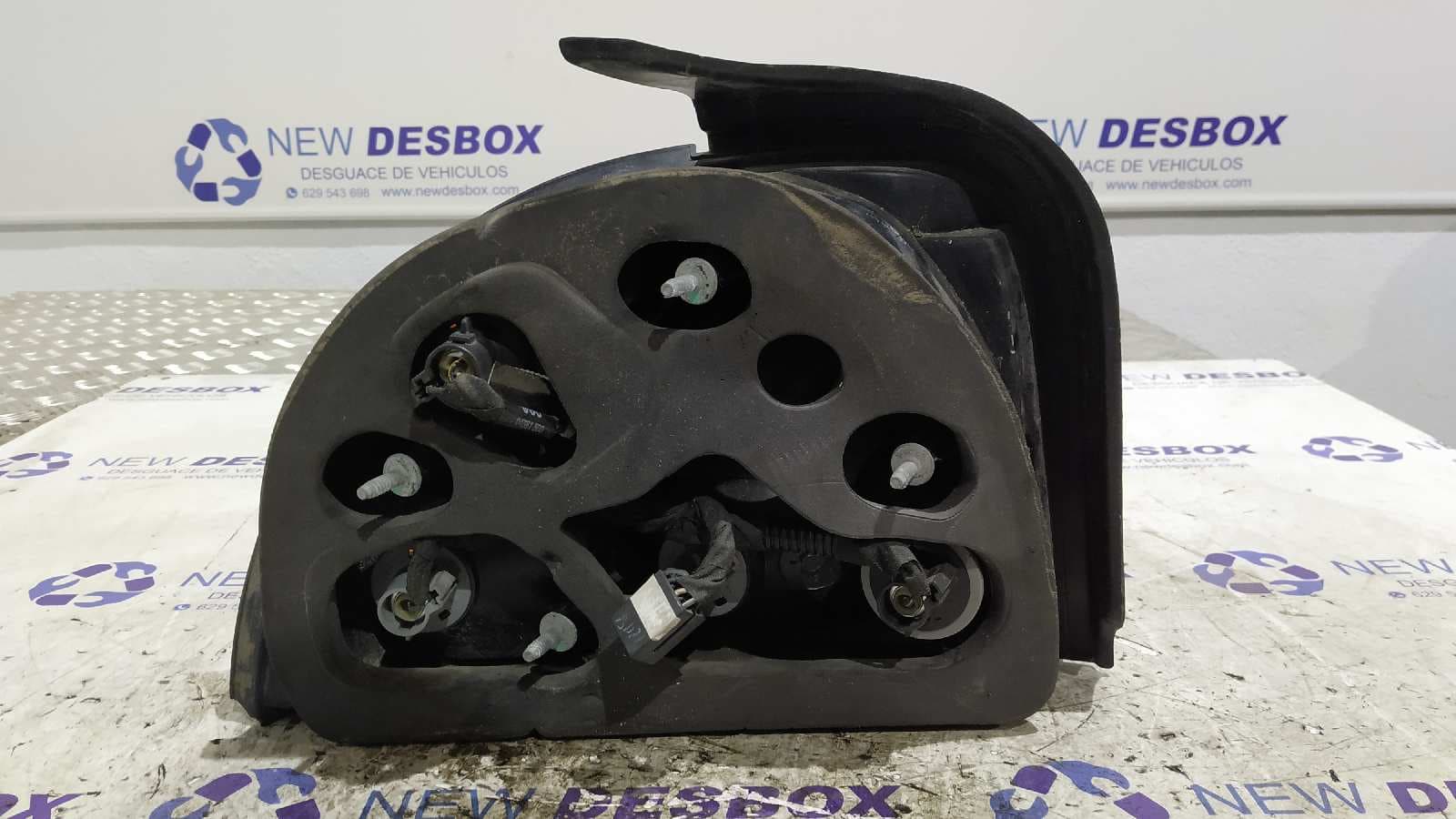 Recambio de PILOTO TRASERO DERECHO para CHRYSLER NEON (PL) referencia OEM IAM 379201A 2