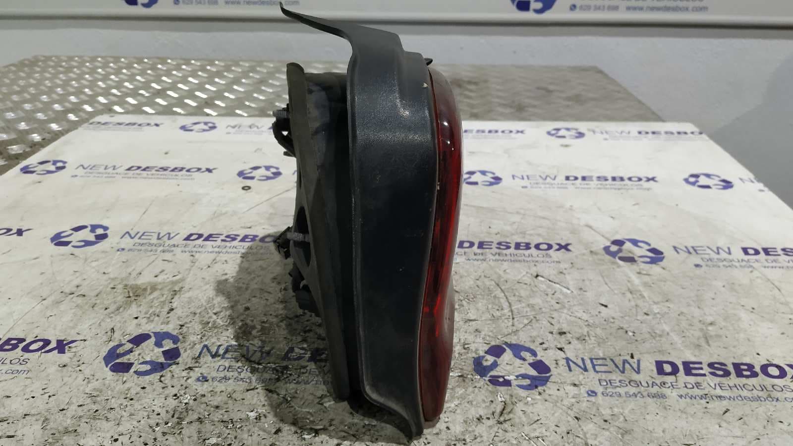 Recambio de PILOTO TRASERO DERECHO para CHRYSLER NEON (PL) referencia OEM IAM 379201A 3