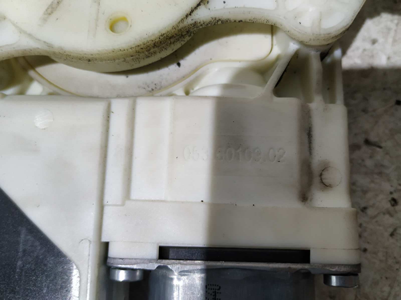 Recambio de ELEVALUNAS DELANTERO DERECHO para CITROEN C5 BERLINA 4HXDW12TED4FAP referencia OEM IAM 0536010902   - DORADO 2