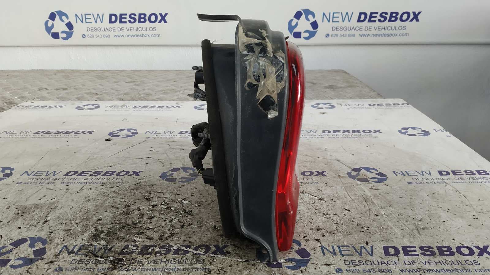 Recambio de PILOTO TRASERO DERECHO para CHRYSLER NEON (PL) referencia OEM IAM  379201A 6