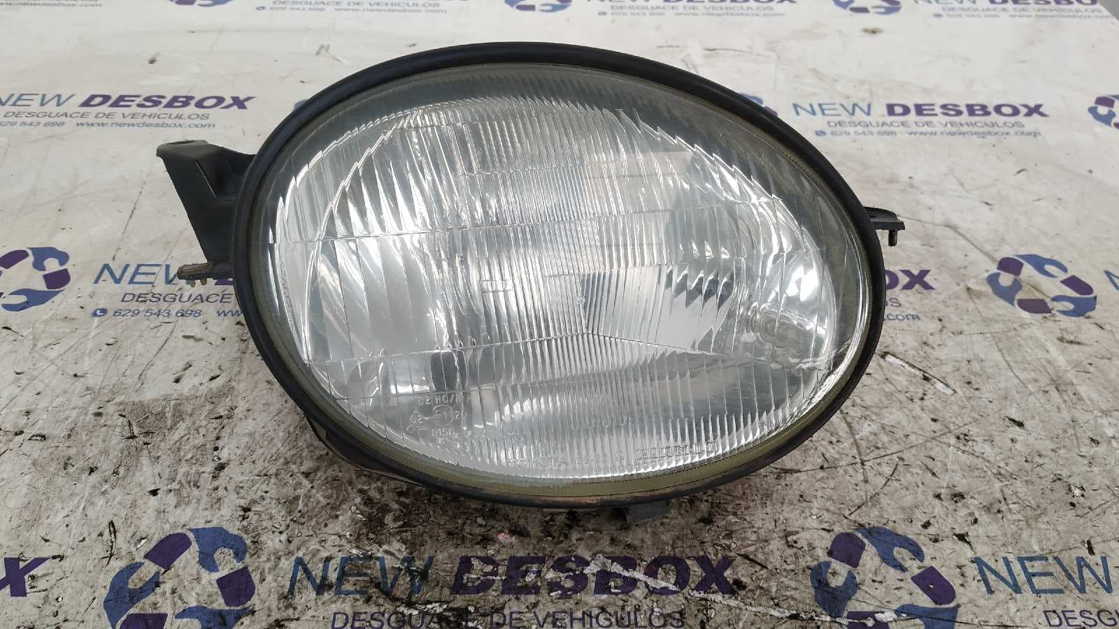 Recambio de FARO DERECHO para TOYOTA COROLLA (E11) referencia OEM IAM 8111002080