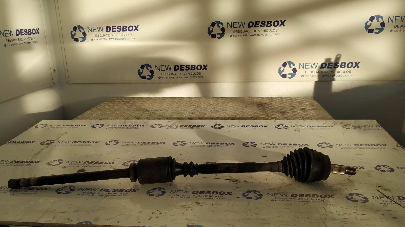 Recambio de TRANSMISION DELANTERA DERECHA para OPEL MOVANO (2004 =>) Furgón corto  L1H1 2.8t G9T referencia OEM IAM    - BLANCO