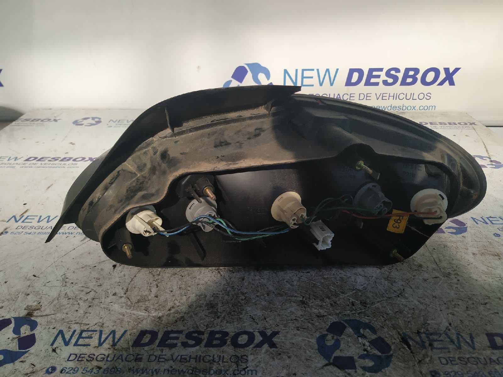 Recambio de PILOTO TRASERO IZQUIERDO para HYUNDAI LANTRA BERLINA (RD) 1.6 GL G4GR referencia OEM IAM 90212   - BLANCO 2