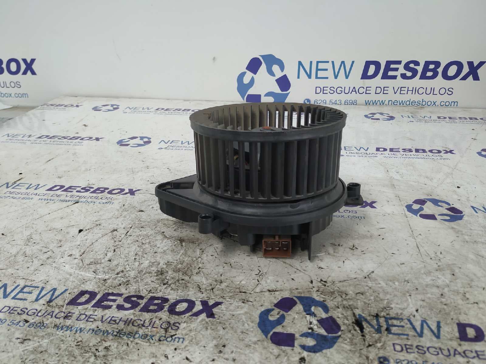 Recambio de VENTILADOR CALEFACCION para SEAT EXEO ST (3R5)(2009>) 2.0 TDI CAGA referencia OEM IAM 8E1820021E   - NEGRO 3
