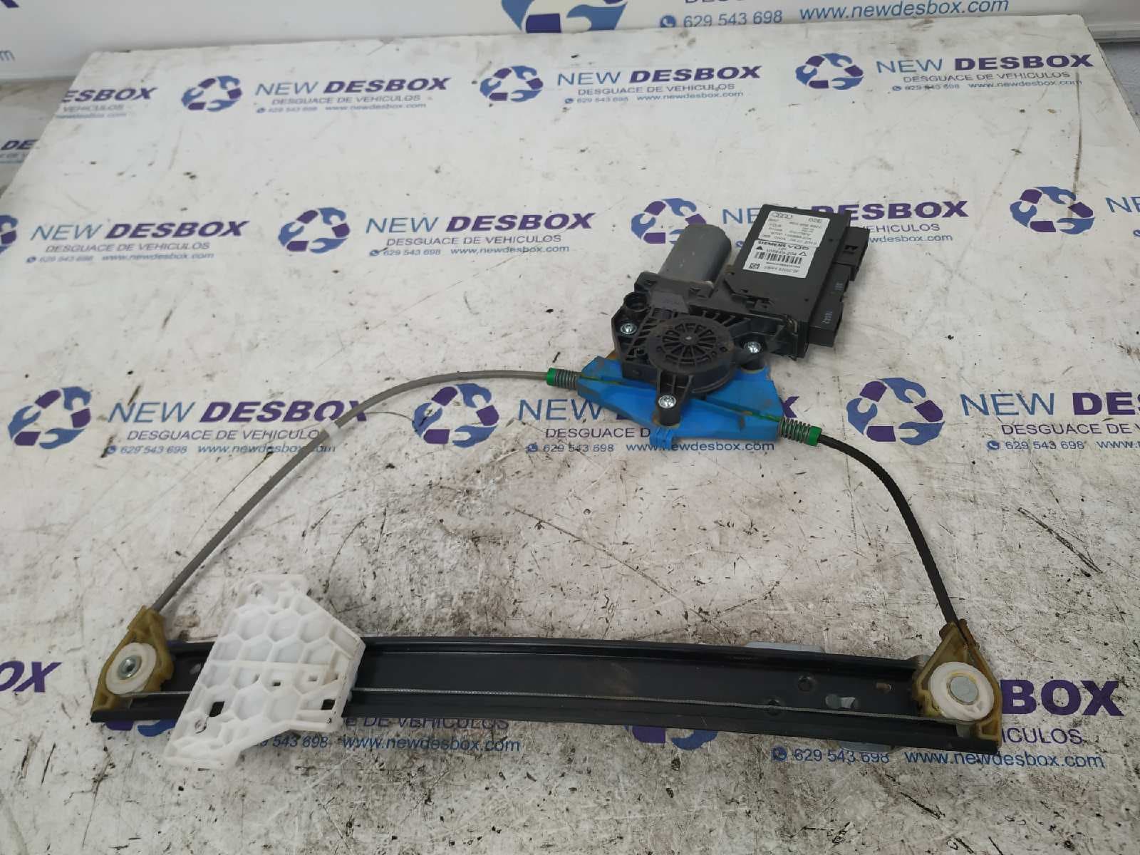 Recambio de ELEVALUNAS TRASERO IZQUIERDO para SEAT EXEO ST (3R5)(2009>) 2.0 TDI CAGA referencia OEM IAM 8E0889462C   - NEGRO 4