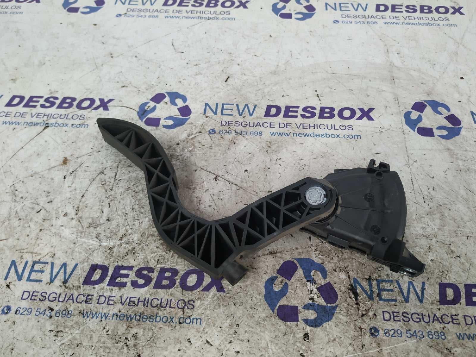 Recambio de POTENCIOMETRO PEDAL para SEAT EXEO ST (3R5)(2009>) 2.0 TDI CAGA referencia OEM IAM 6PV00837505   - NEGRO