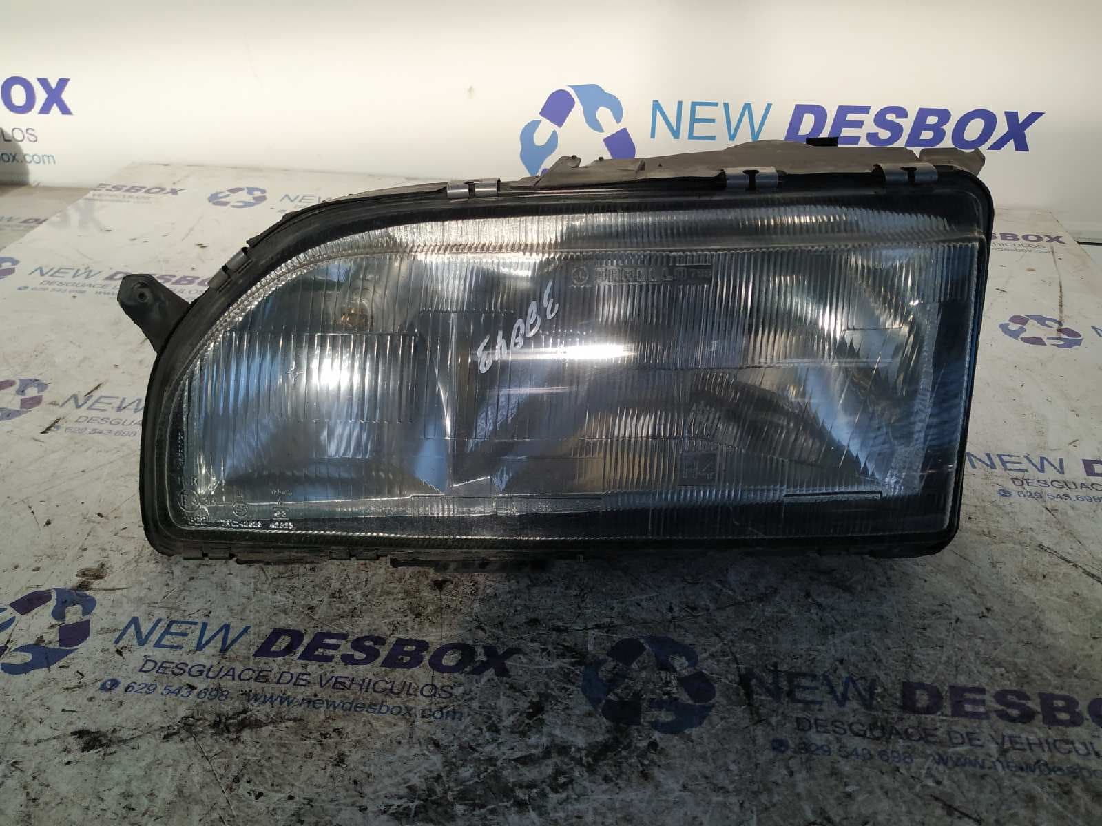 Recambio de FARO IZQUIERDO para FORD SIERRA TURNIER * RF referencia OEM IAM 87BG13006G2A   - NEGRO