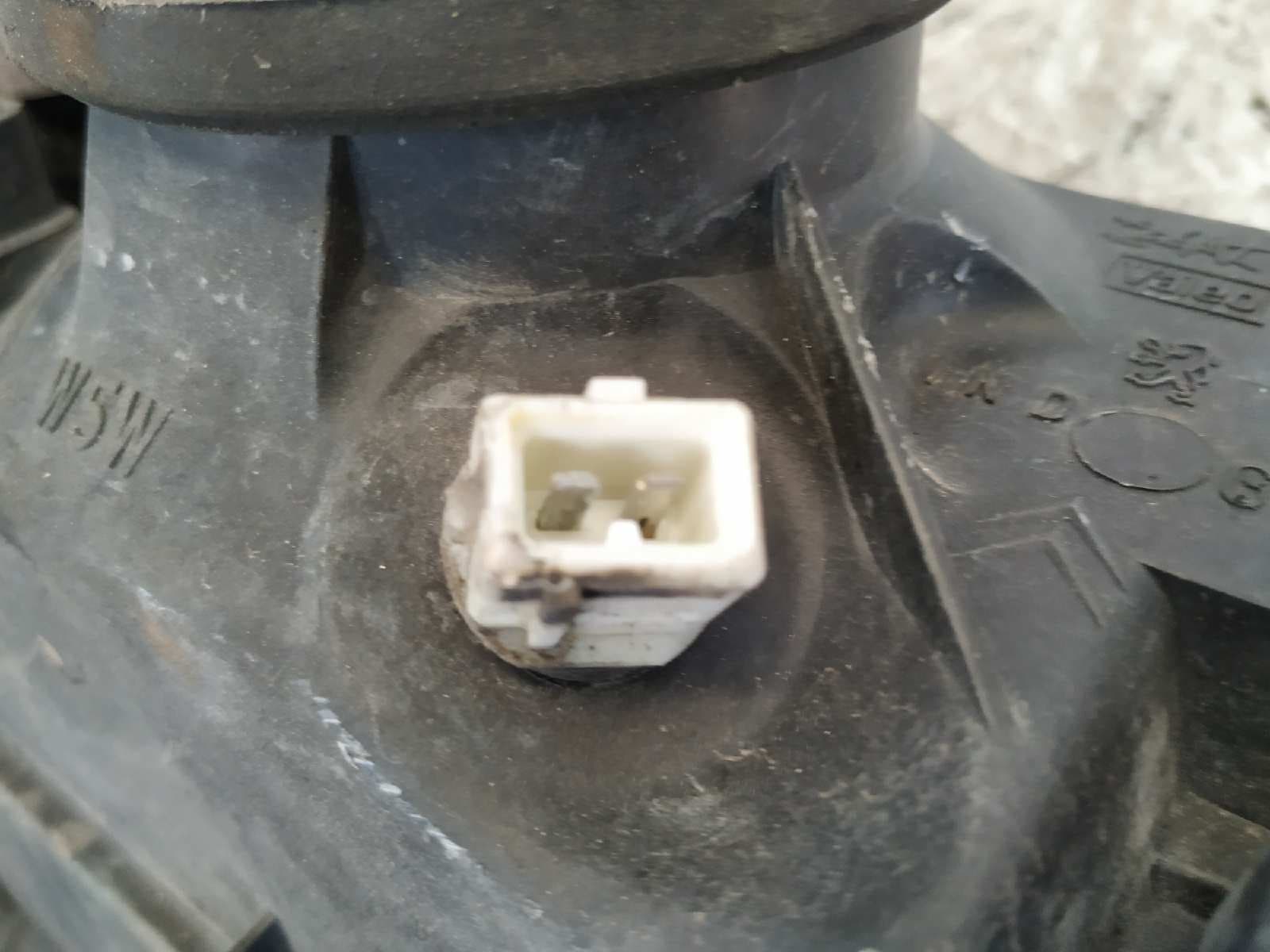 Recambio de FARO IZQUIERDO para CITROEN SAXO 1.5 D X VJZTUD5 referencia OEM IAM 89001970   - BLANCO 3