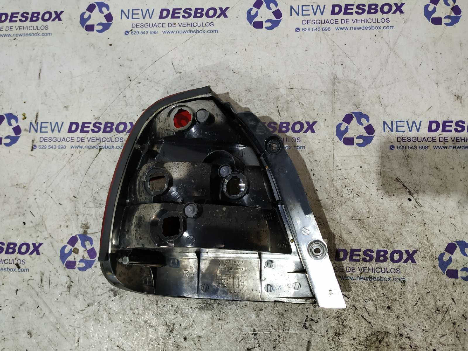 Recambio de PILOTO TRASERO DERECHO para DAEWOO NUBIRA BERLINA A16DMS referencia OEM IAM 0702   - VERDE 2