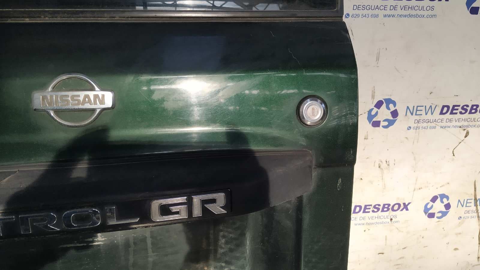 Recambio de PORTON TRASERO IZQUIERDO para NISSAN PATROL GR (Y61) referencia OEM IAM 4