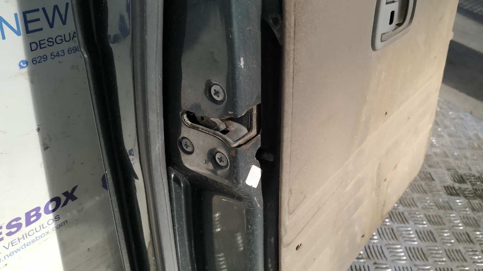 Recambio de PORTON TRASERO IZQUIERDO para NISSAN PATROL GR (Y61) referencia OEM IAM 7