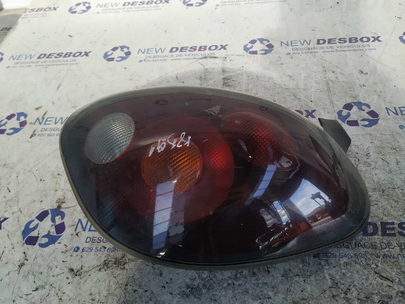 Recambio de PILOTO TRASERO DERECHO para FIAT BRAVO (182) JTD 100 Sport 182B9000 referencia OEM IAM 337502   - BLANCO