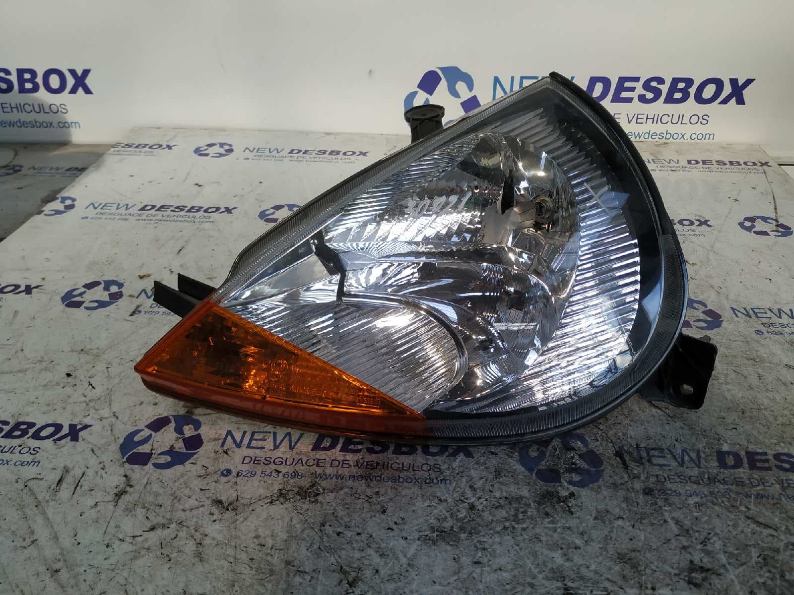 Recambio de FARO IZQUIERDO para FORD KA (CCQ) Básico J4K referencia OEM IAM 67724919   - VERDE