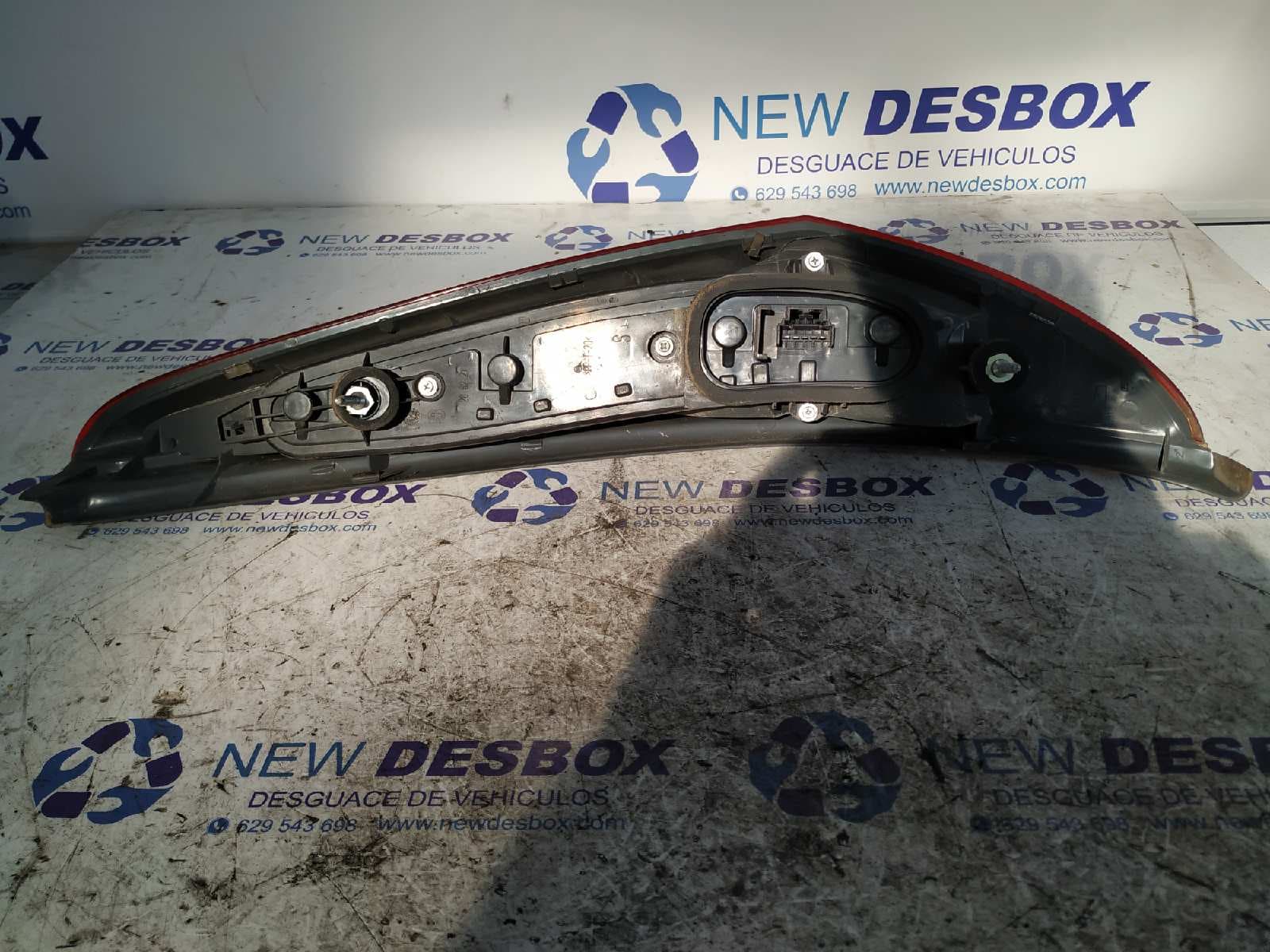 Recambio de PILOTO TRASERO IZQUIERDO para FIAT PUNTO BERLINA (188) * 188AA000 referencia OEM IAM 286201   - BLANCO 3