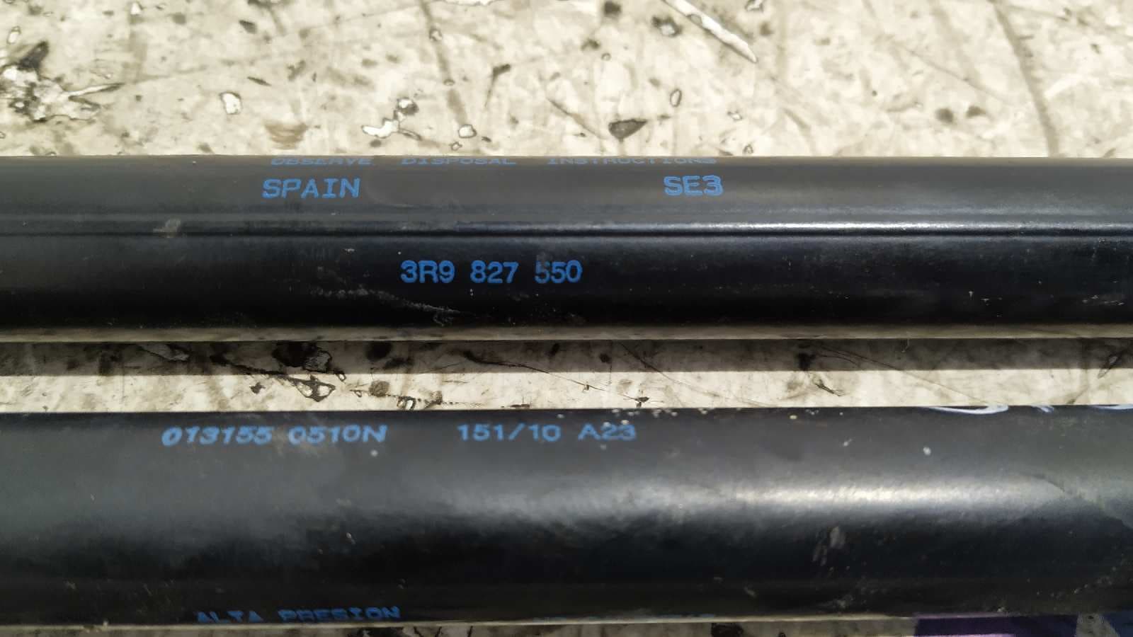 Recambio de AMORTIGUADORES MALETERO / PORTON para SEAT EXEO ST (3R5)(2009>) 2.0 TDI CAGA referencia OEM IAM 3R9827550   - NEGRO 2