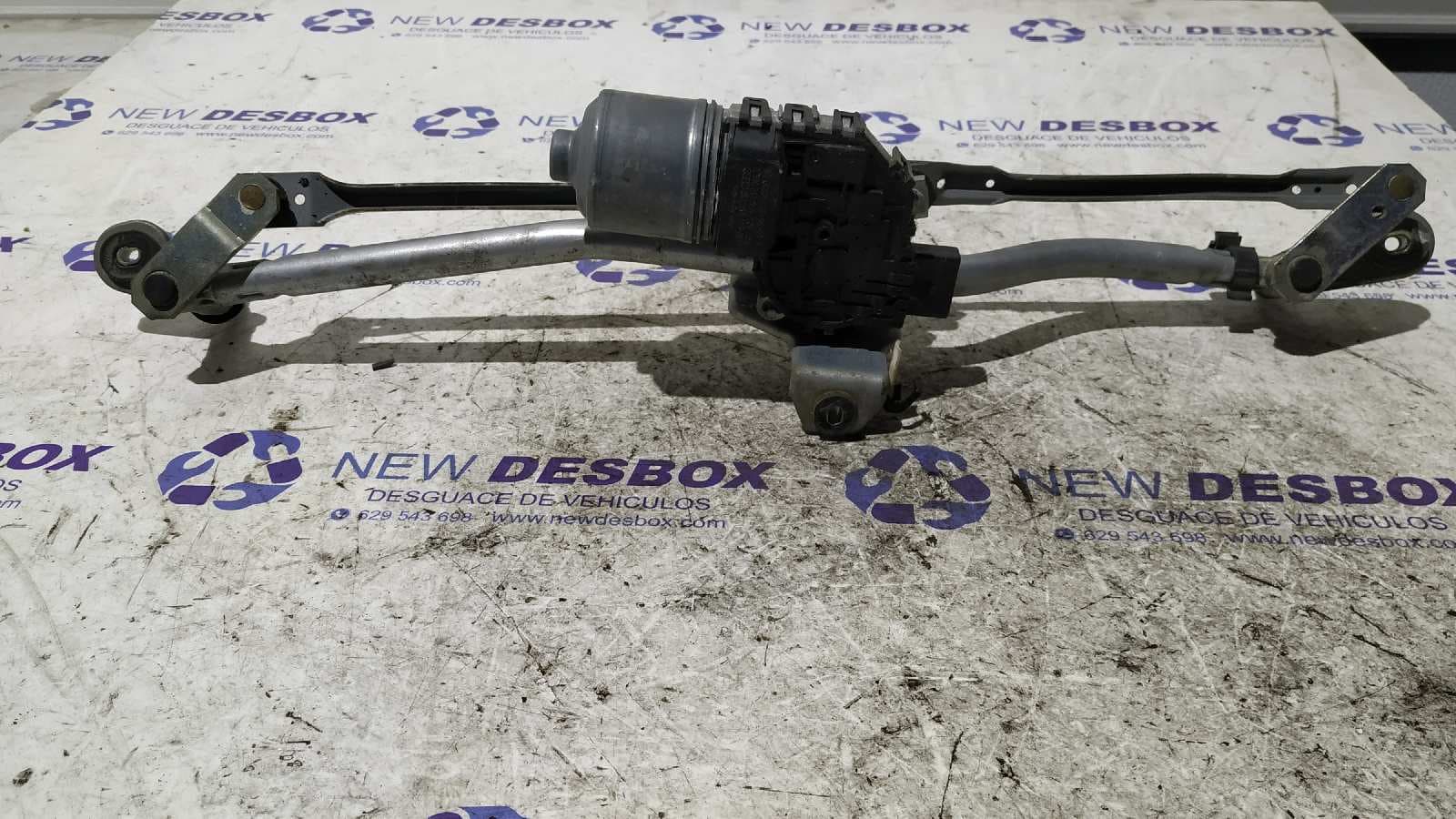 Recambio de MOTOR LIMPIA DELANTERO para SEAT EXEO ST (3R5)(2009>) CAGA referencia OEM IAM 8E1955023E   - NEGRO 8