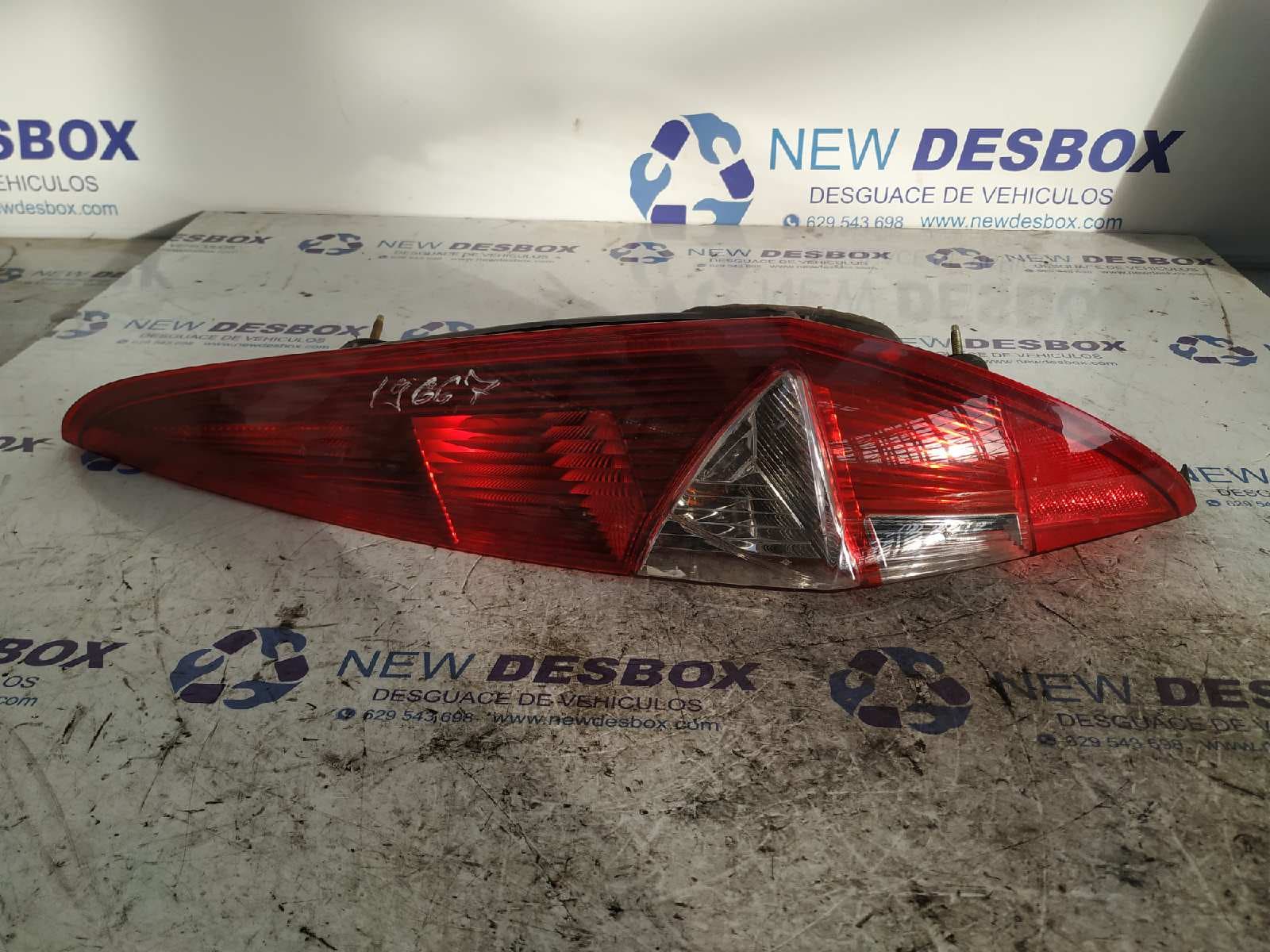 Recambio de PILOTO TRASERO DERECHO para FIAT PUNTO BERLINA (188) 1.2 8V 188A4000 referencia OEM IAM 286202   - NEGRO
